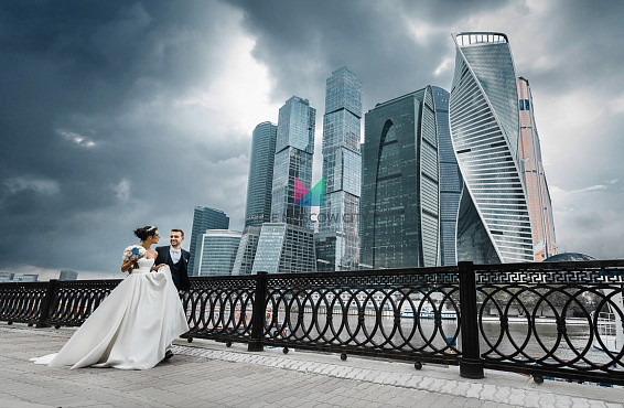 Московская мэрия запустила эксперимент: молодожены смогут жениться в самых необычных местах в Москва Сити