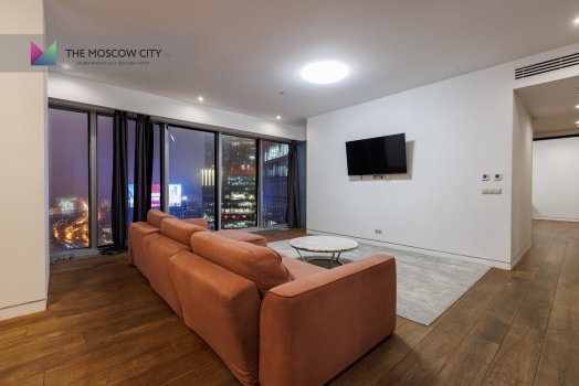 Аренда апартаментов в МФК “Око” 165 м²